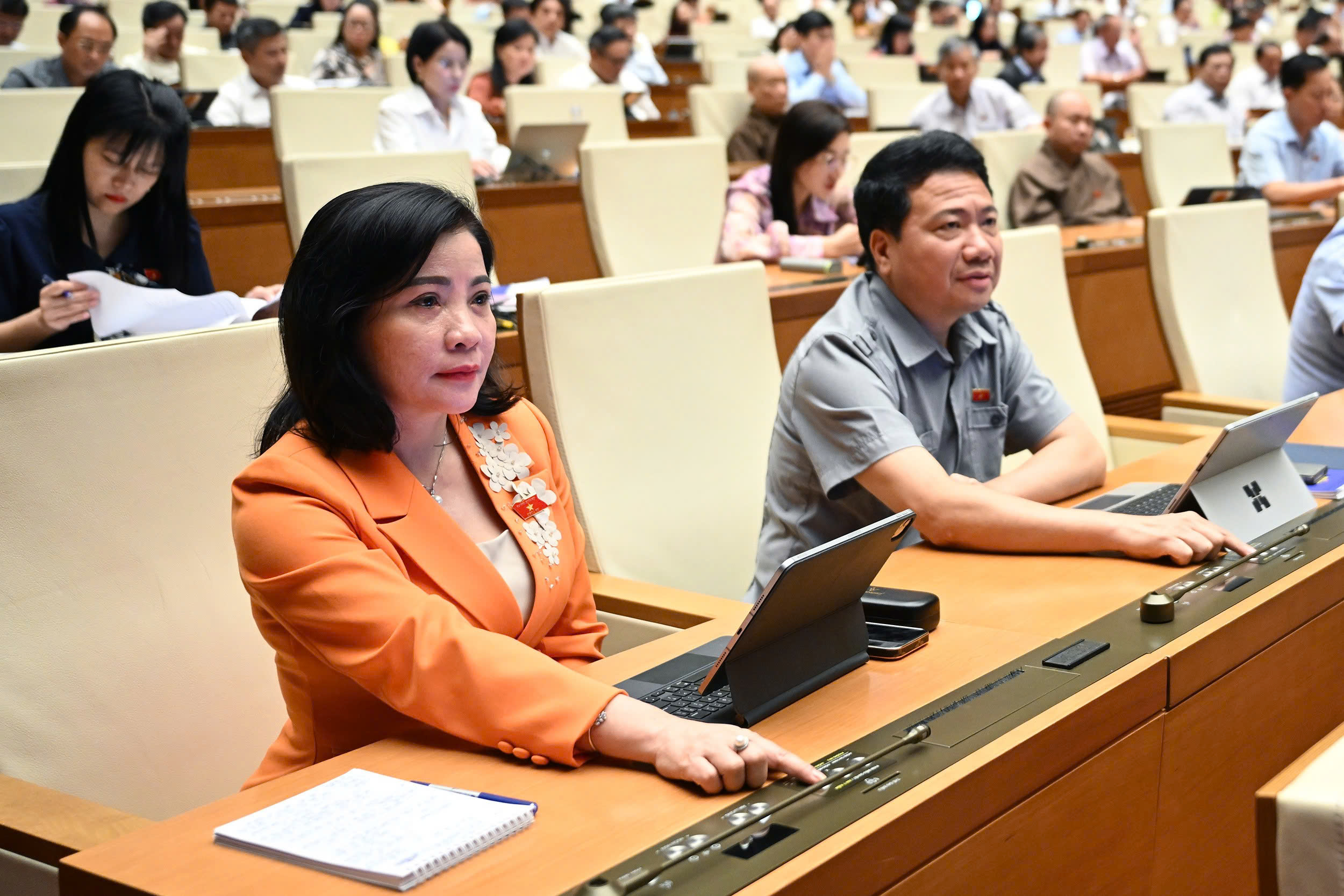 anh 2 bài 4